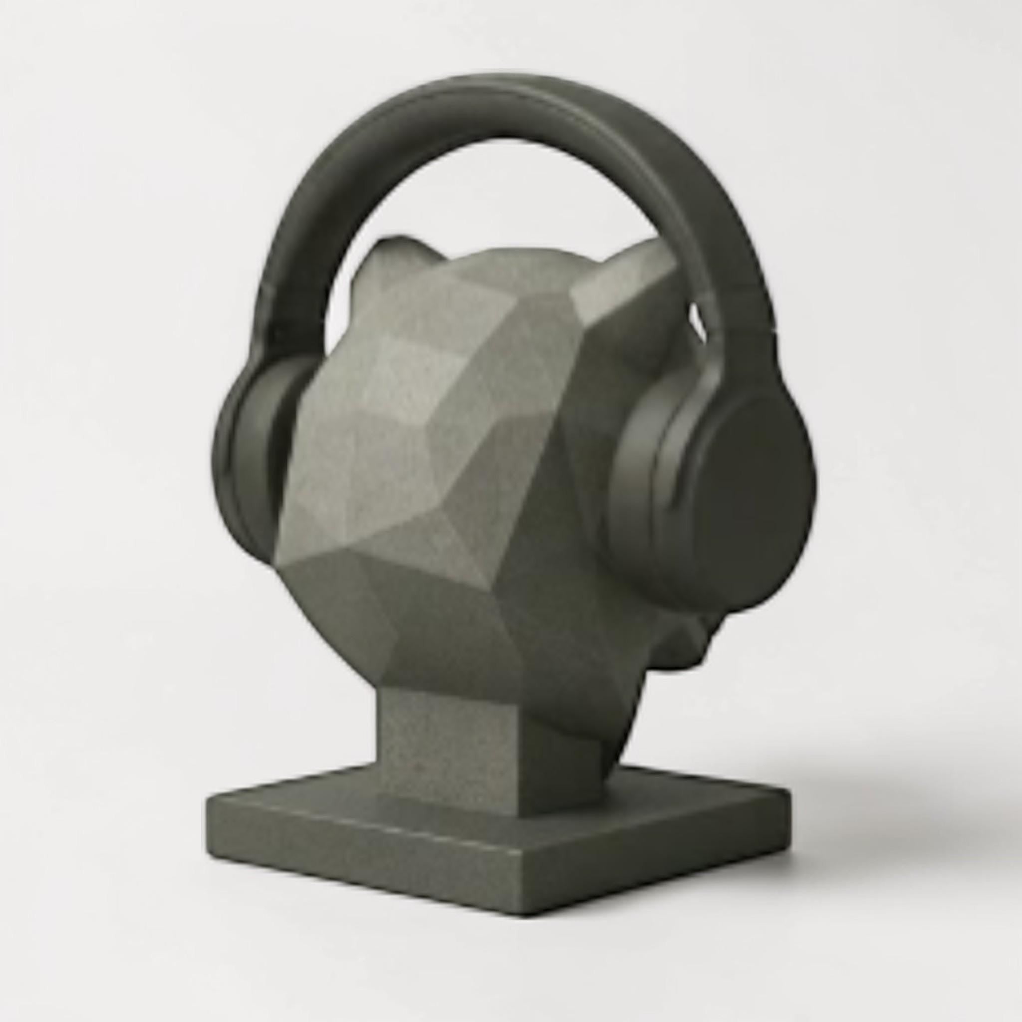 Happy3dWorld gray low-poly geometric tiger headphone stand holding black over-ear headphones on a white background