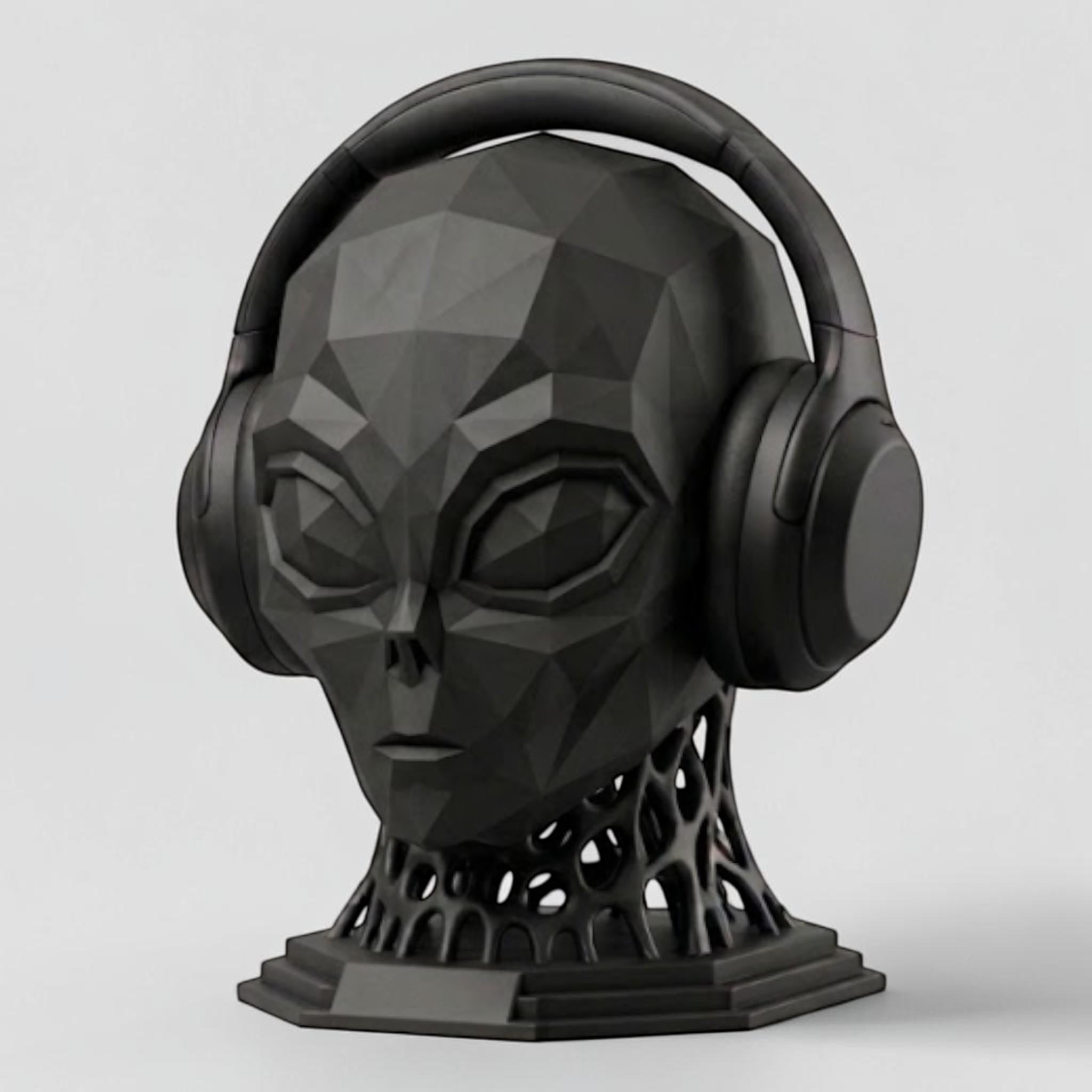 Happy3dWorld matte black low-poly alien headphone stand with a geometric voronoi neck design for gaming desks.