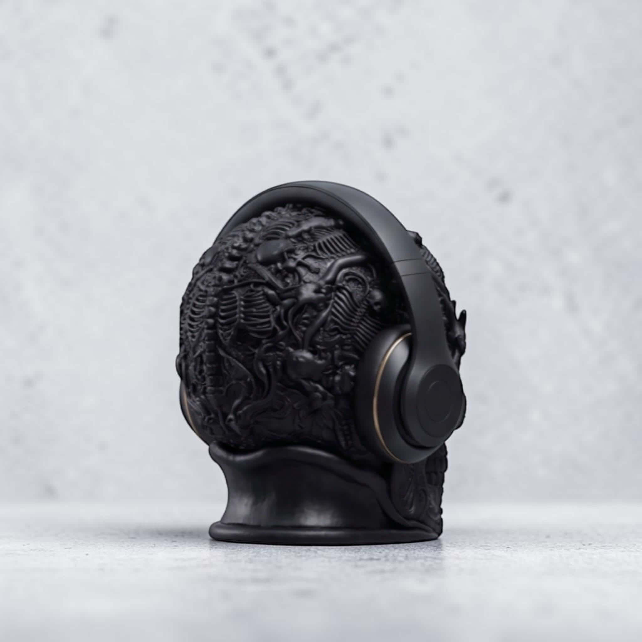 Gothic Skull Headphone Holder – Baroque Ornamental Desk Stand – 3D printed headphone stand detail 7