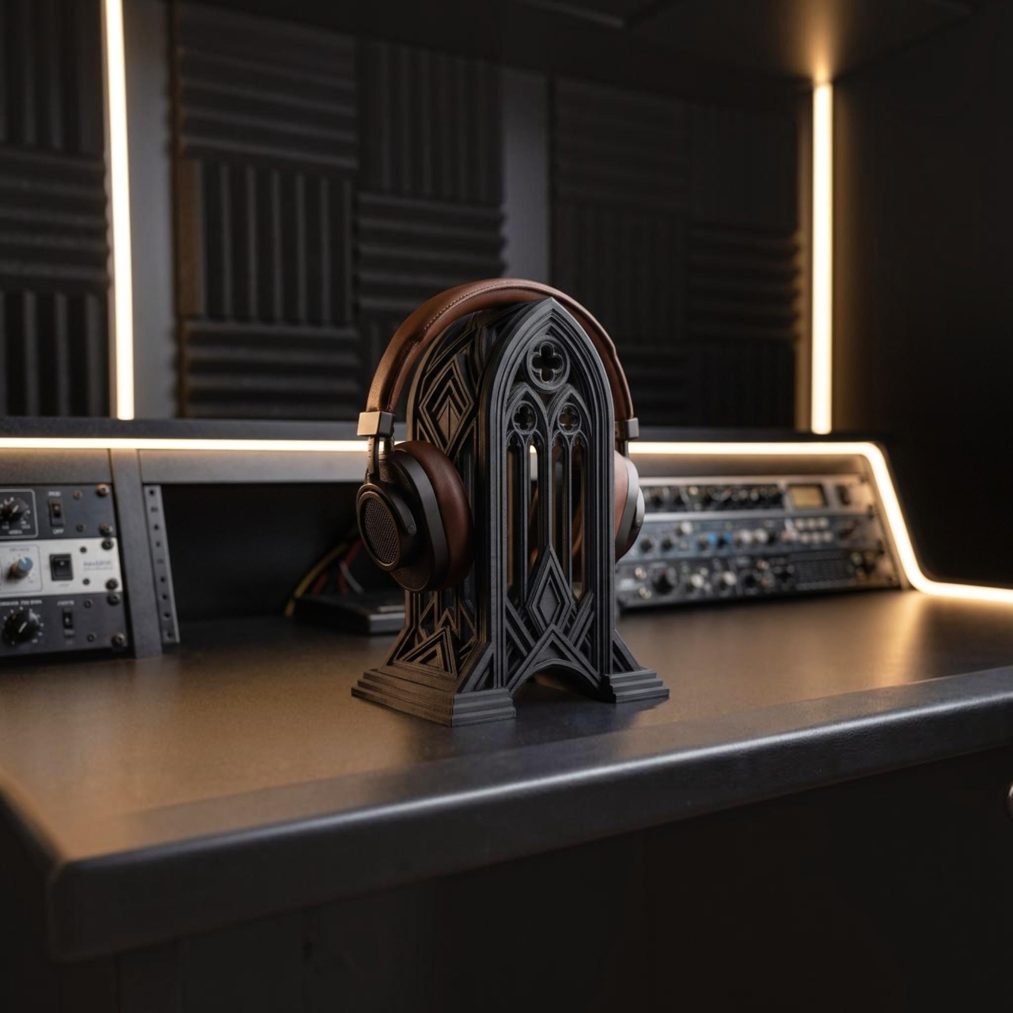 Gothic Cathedral Headphone Stand – 3D Printed Gaming Desk Decor – 3D printed headphone stand detail 1