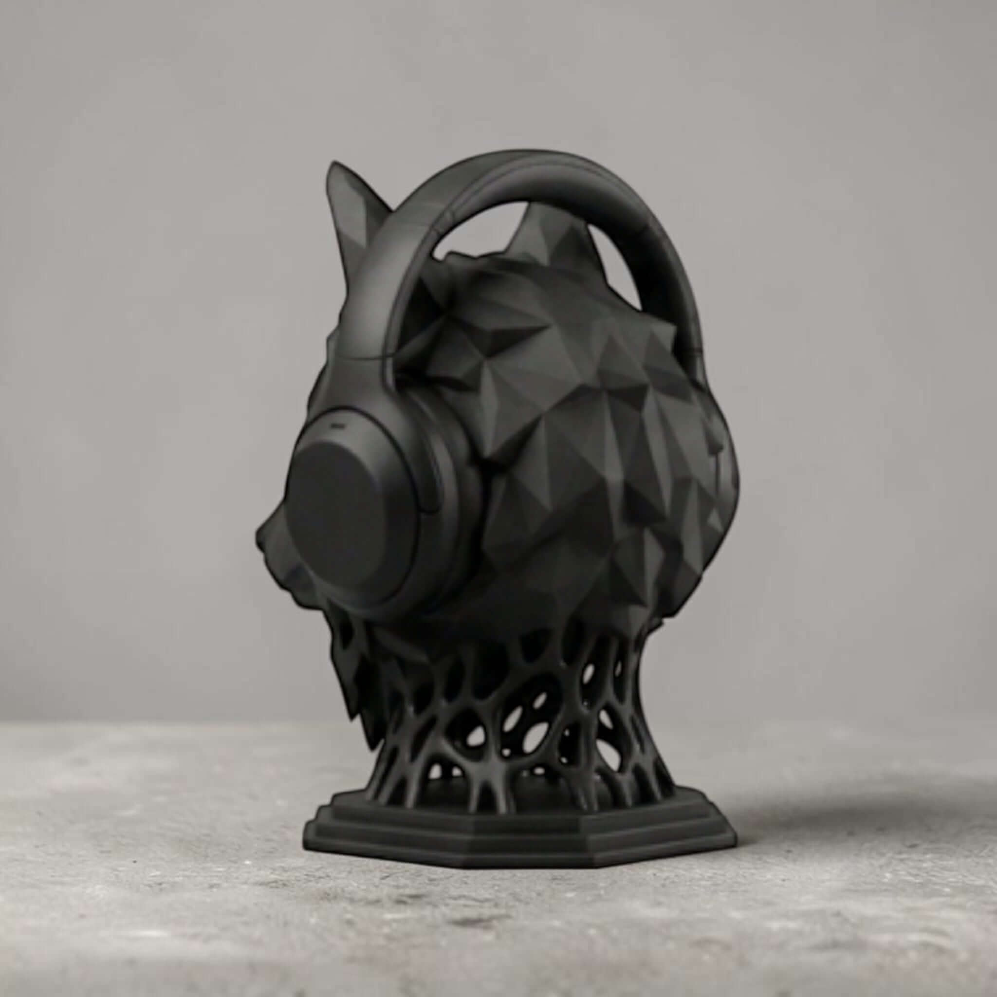 Geometric Wolf Headphone Stand – Matte Black Minimalist Edition – 3D printed headphone stand detail 12