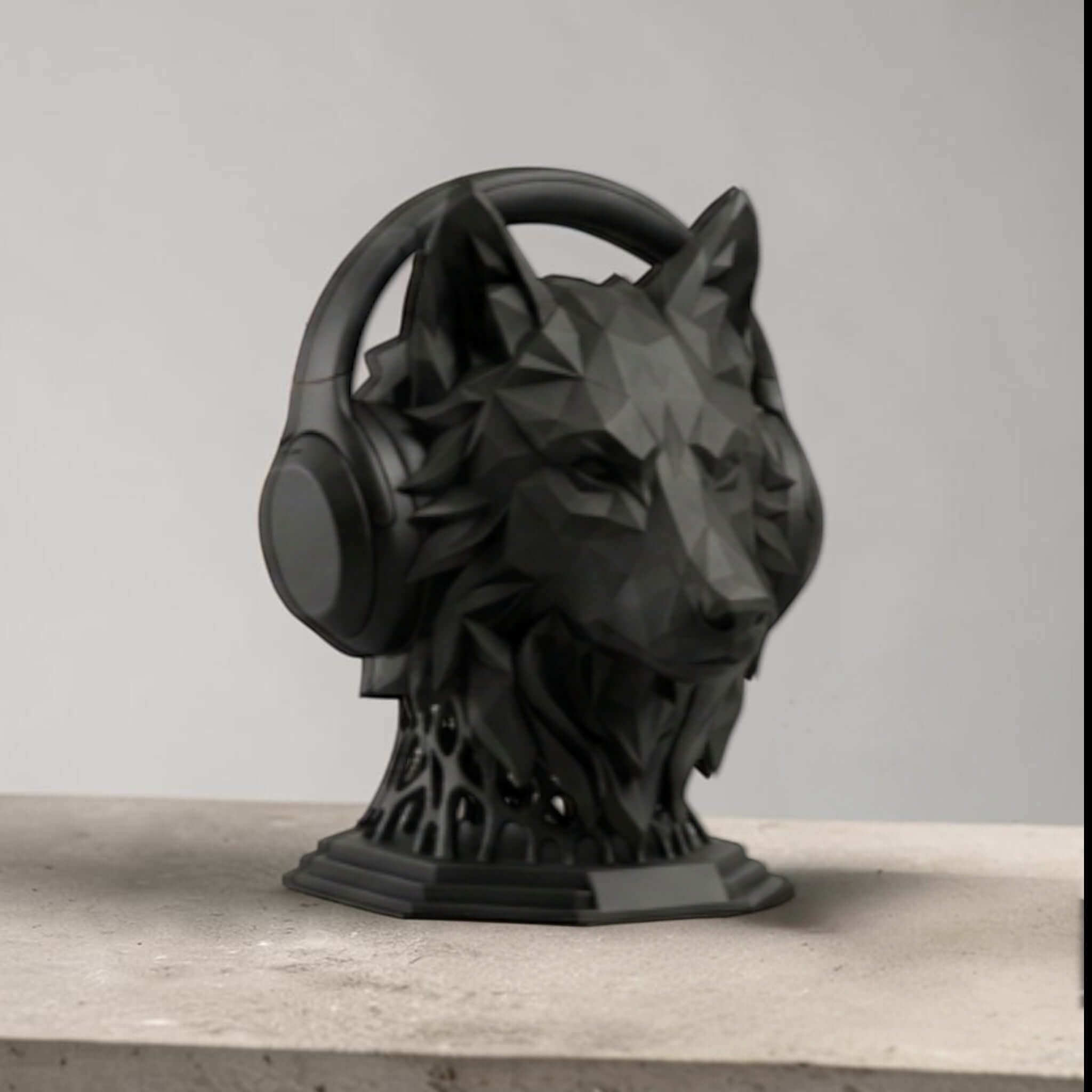Geometric Wolf Headphone Stand – Matte Black Minimalist Edition – 3D printed headphone stand detail 8