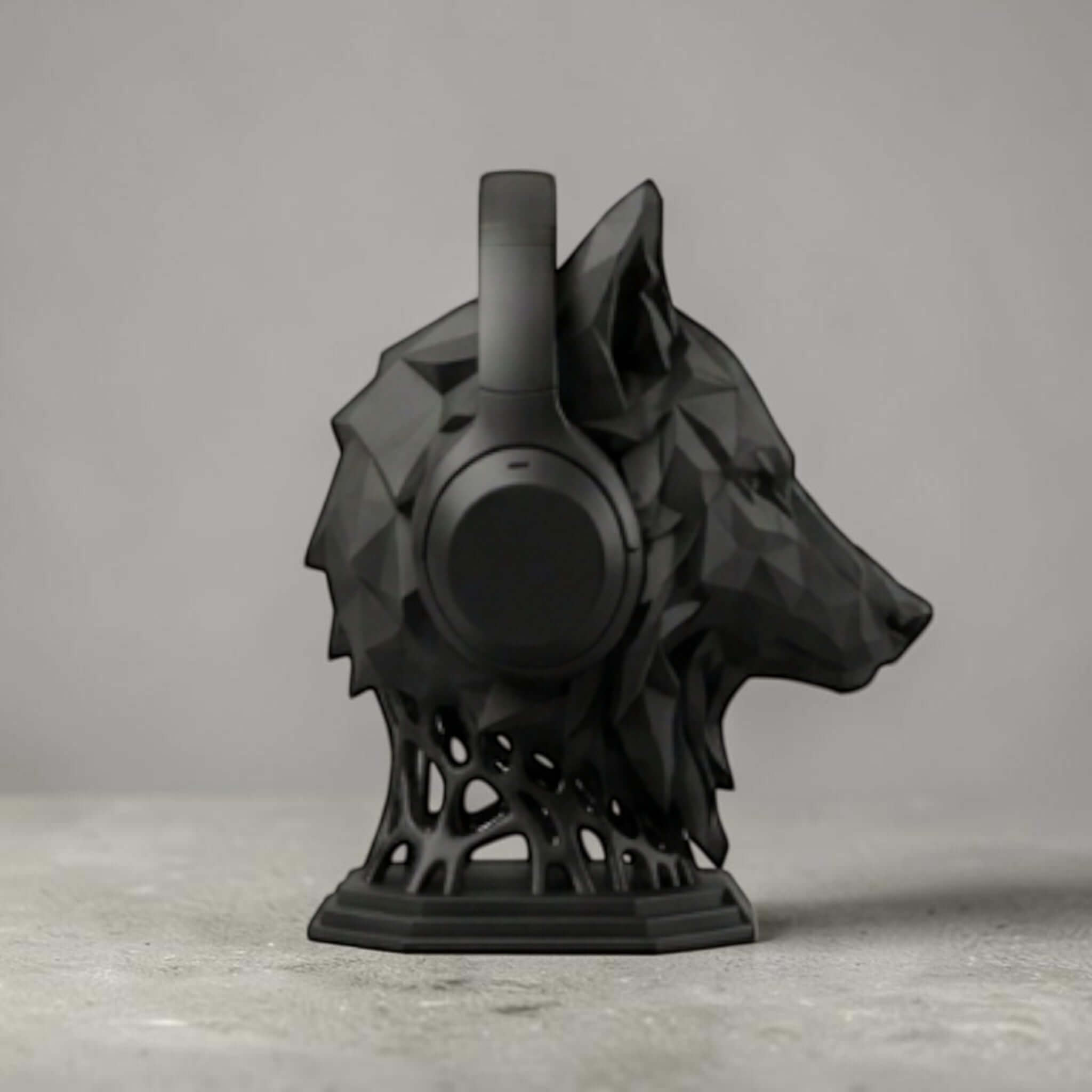 Geometric Wolf Headphone Stand – Matte Black Minimalist Edition – 3D printed headphone stand detail 9