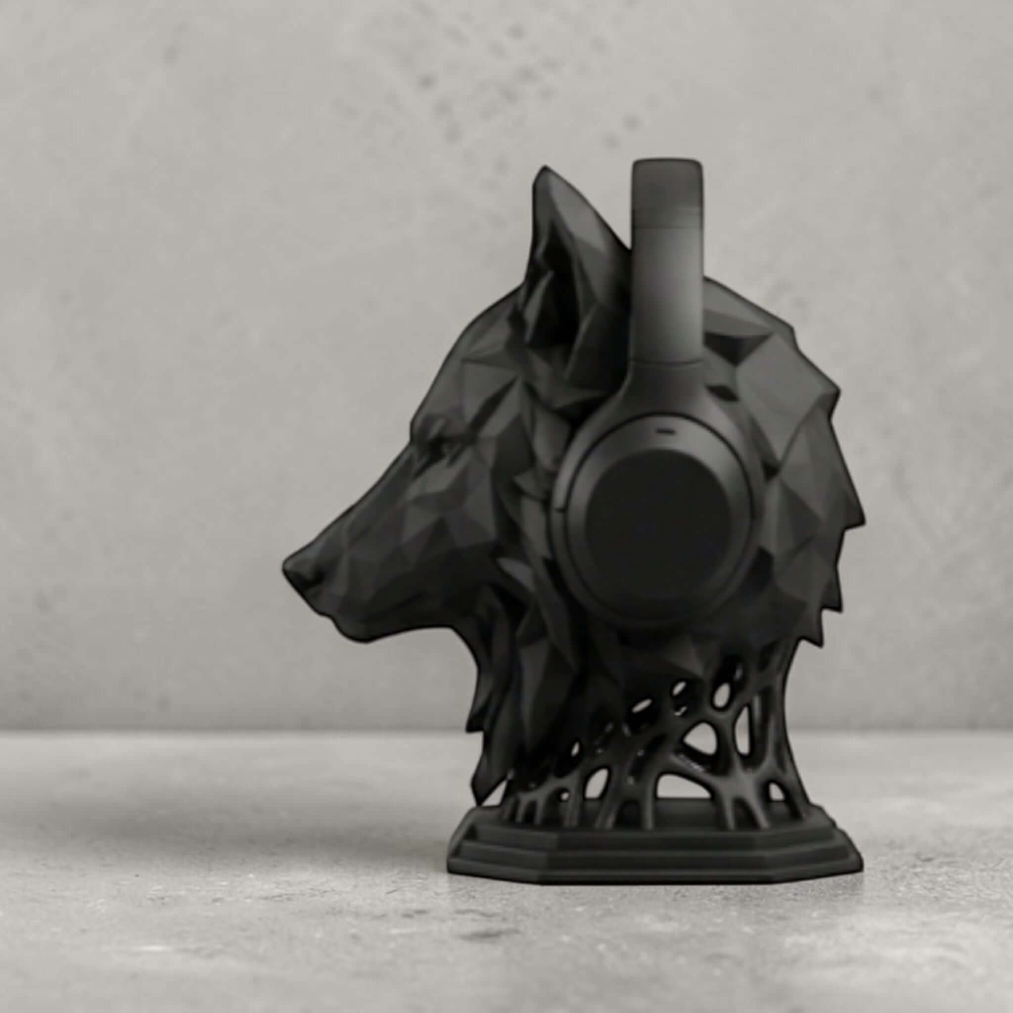 Geometric Wolf Headphone Stand – Matte Black Minimalist Edition – 3D printed headphone stand detail 10
