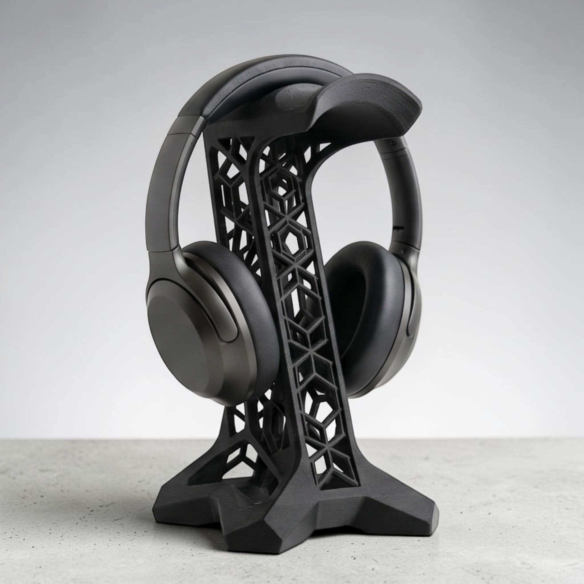 Geometric Lattice Headphone Stand – 3D Printed Black Studio Dock – 3D printed headphone stand detail 6