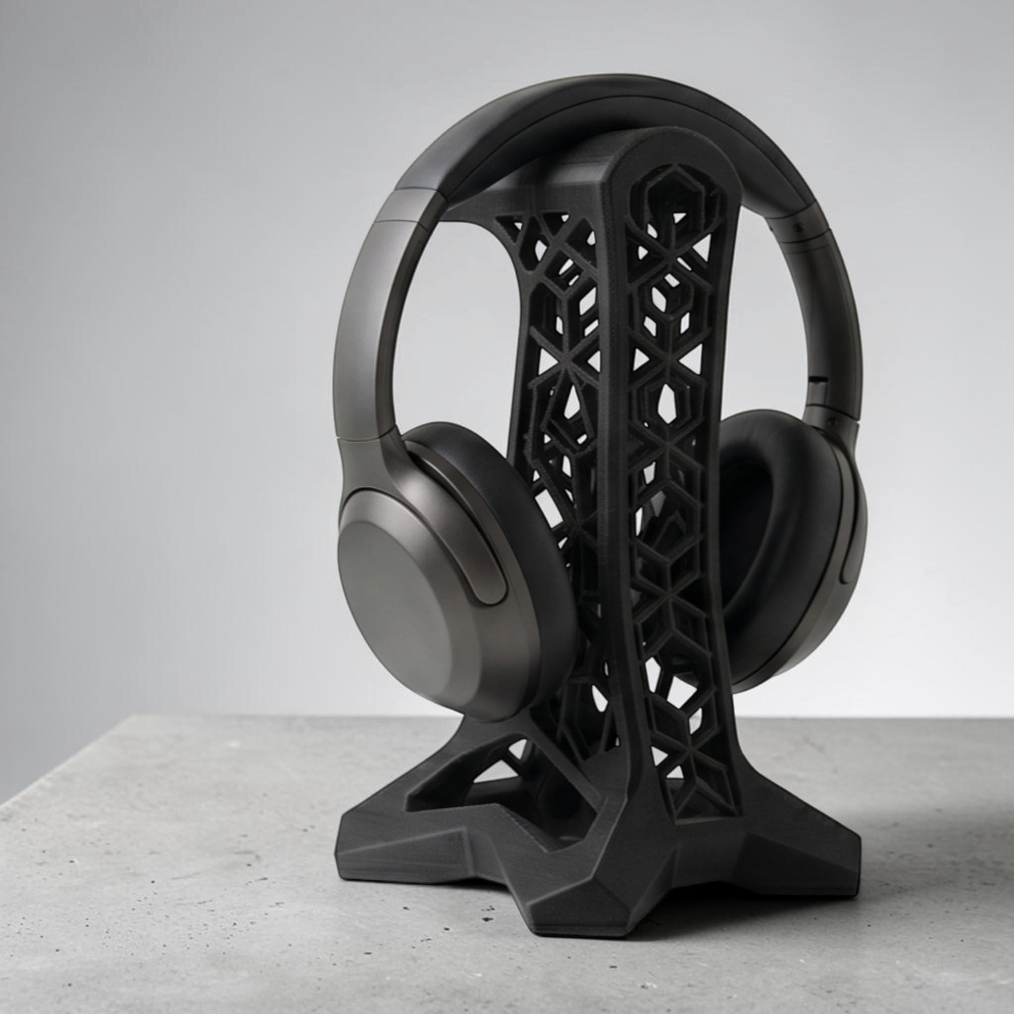 Geometric Lattice Headphone Stand – 3D Printed Black Studio Dock – 3D printed headphone stand detail 7