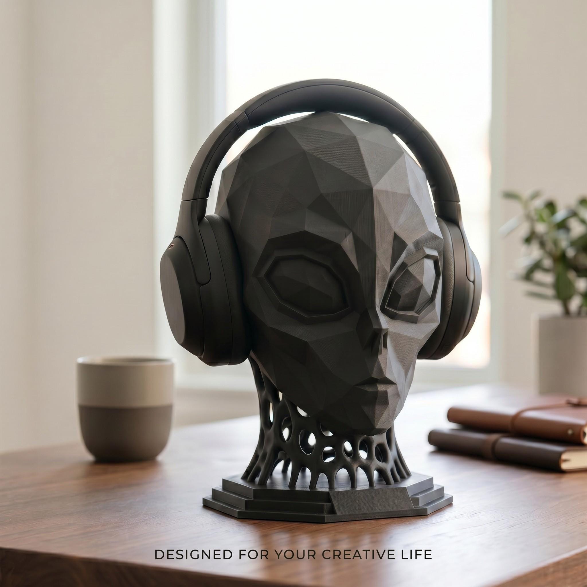 Alien Headphone Stand – Matte Black Extraterrestrial Desk Sculpture – 3D printed headphone stand detail 1